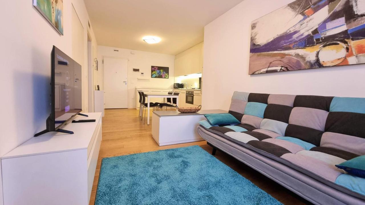 Roma 24 Apartment Trieste Bagian luar foto
